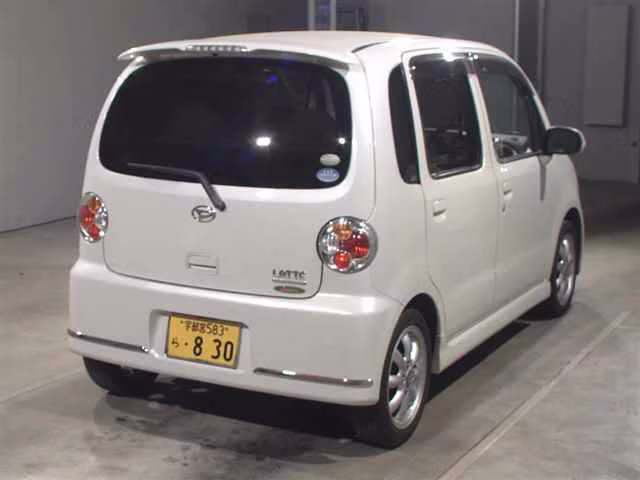 DAIHATSU MOVE LATTE