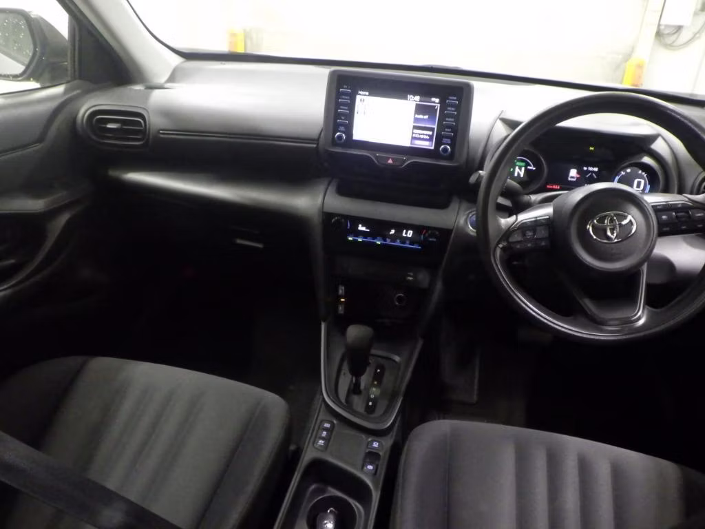 TOYOTA YARIS CROSS