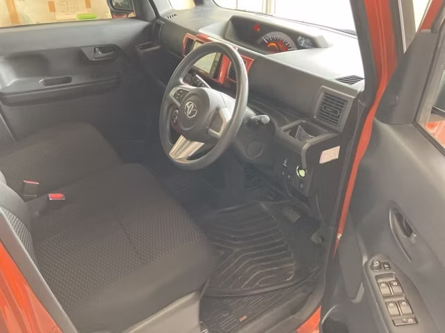 TOYOTA PIXIS MEGA
