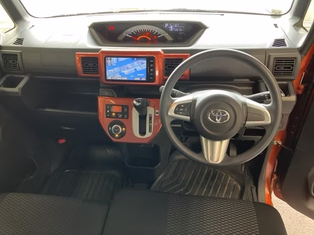 TOYOTA PIXIS MEGA