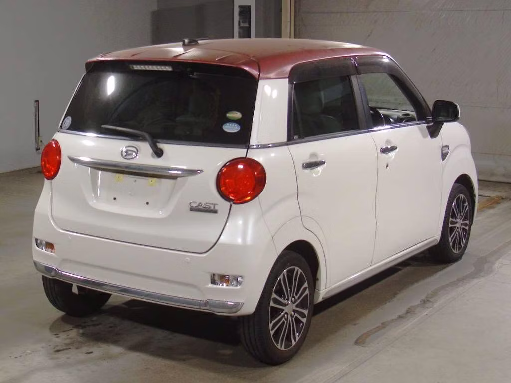 DAIHATSU CAST