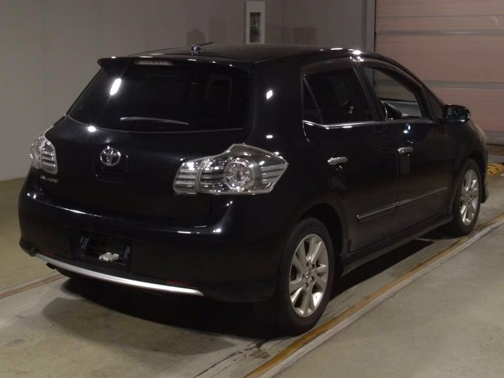 TOYOTA BLADE