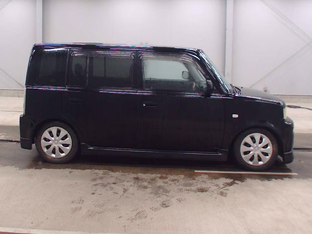 TOYOTA BB