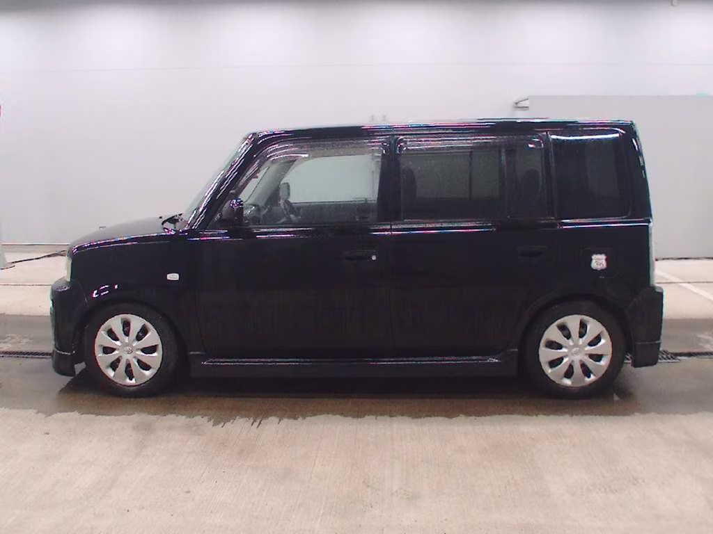 TOYOTA BB