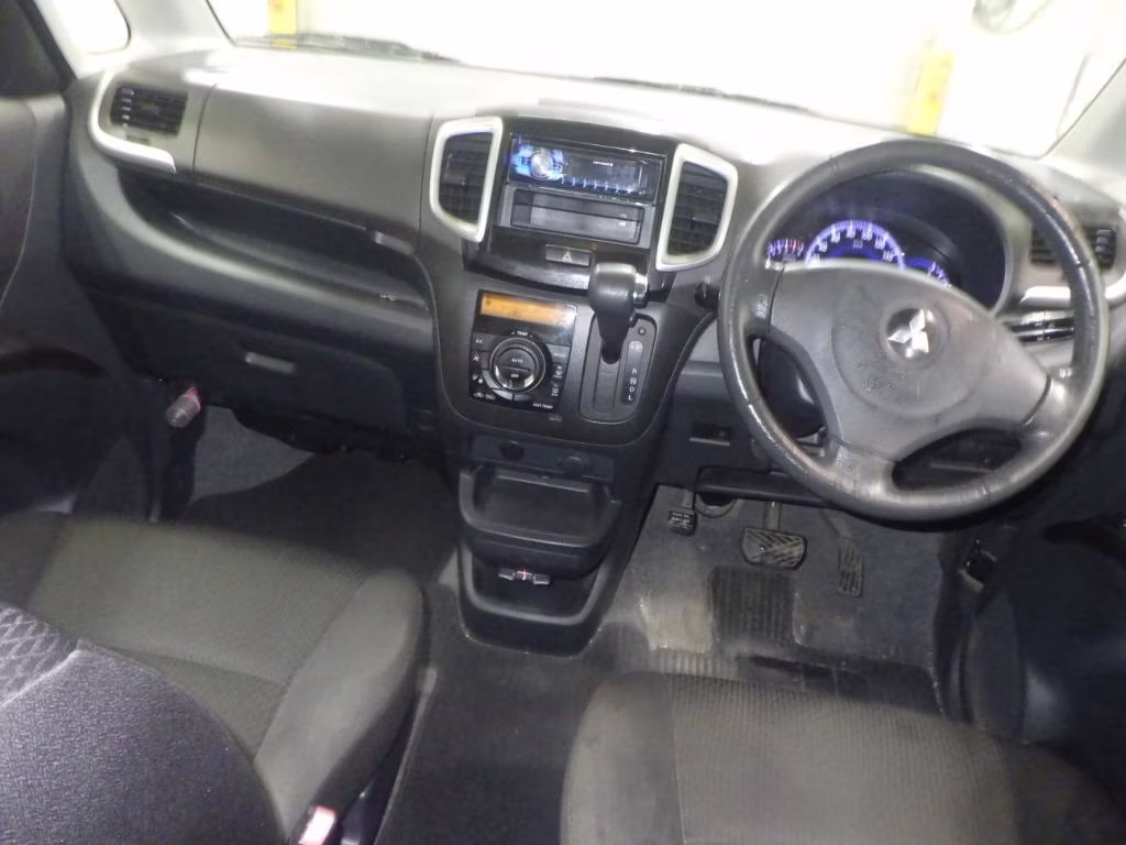 MITSUBISHI DELICA D:2