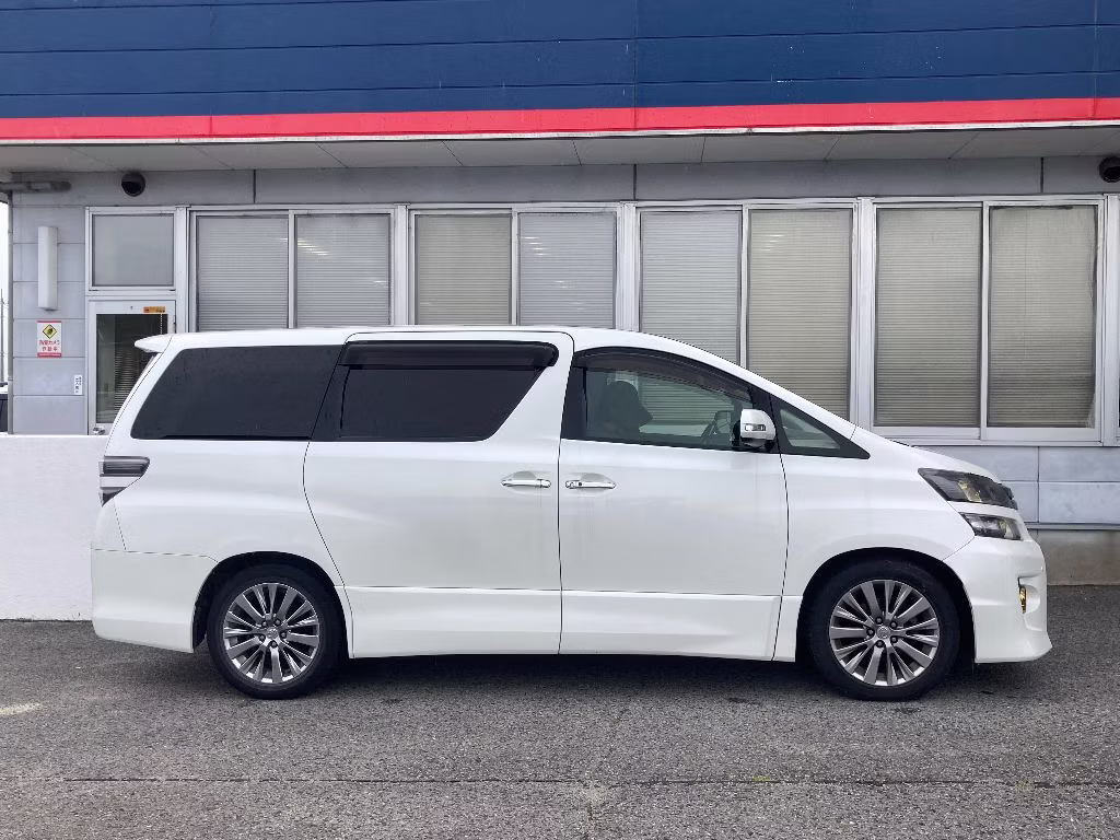 TOYOTA VELLFIRE
