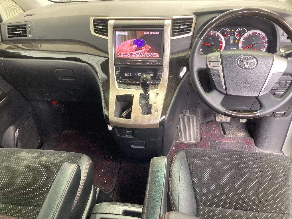 TOYOTA VELLFIRE
