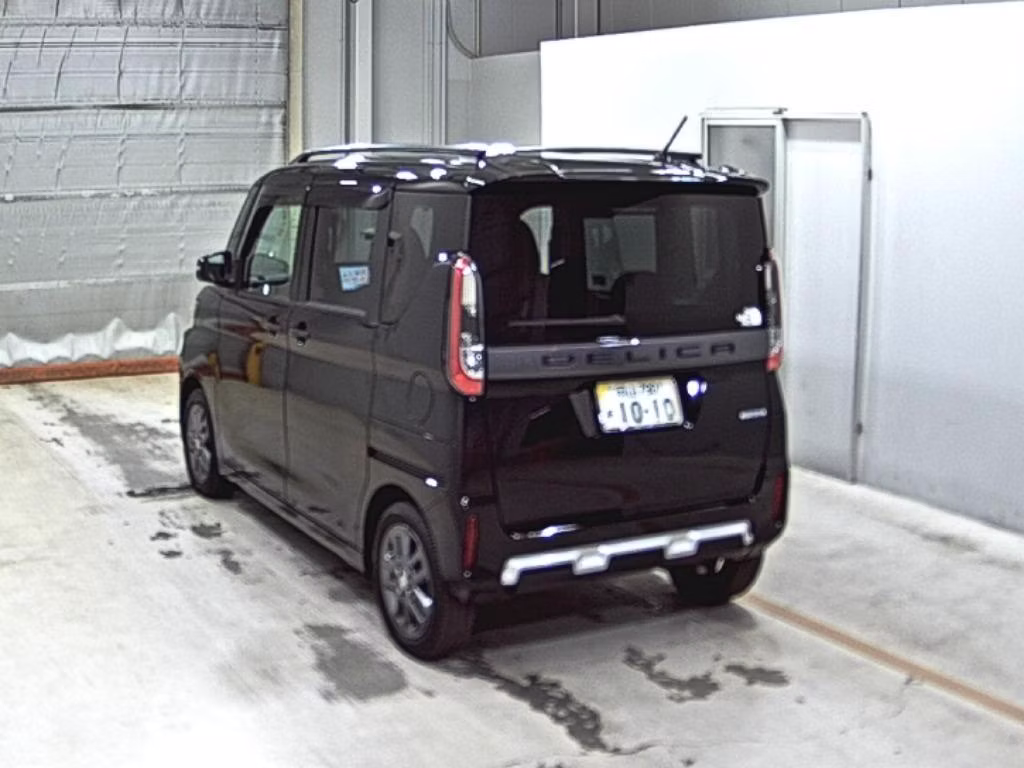 MITSUBISHI DELICA MINI