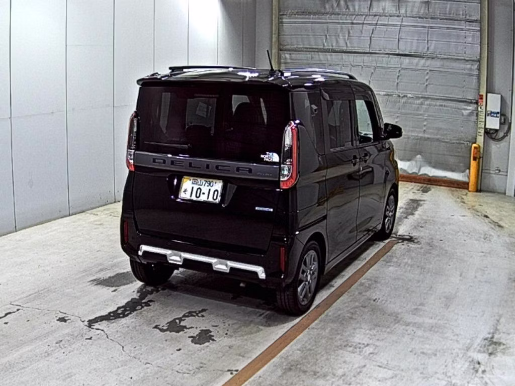 MITSUBISHI DELICA MINI