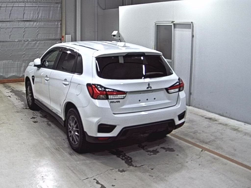 MITSUBISHI RVR
