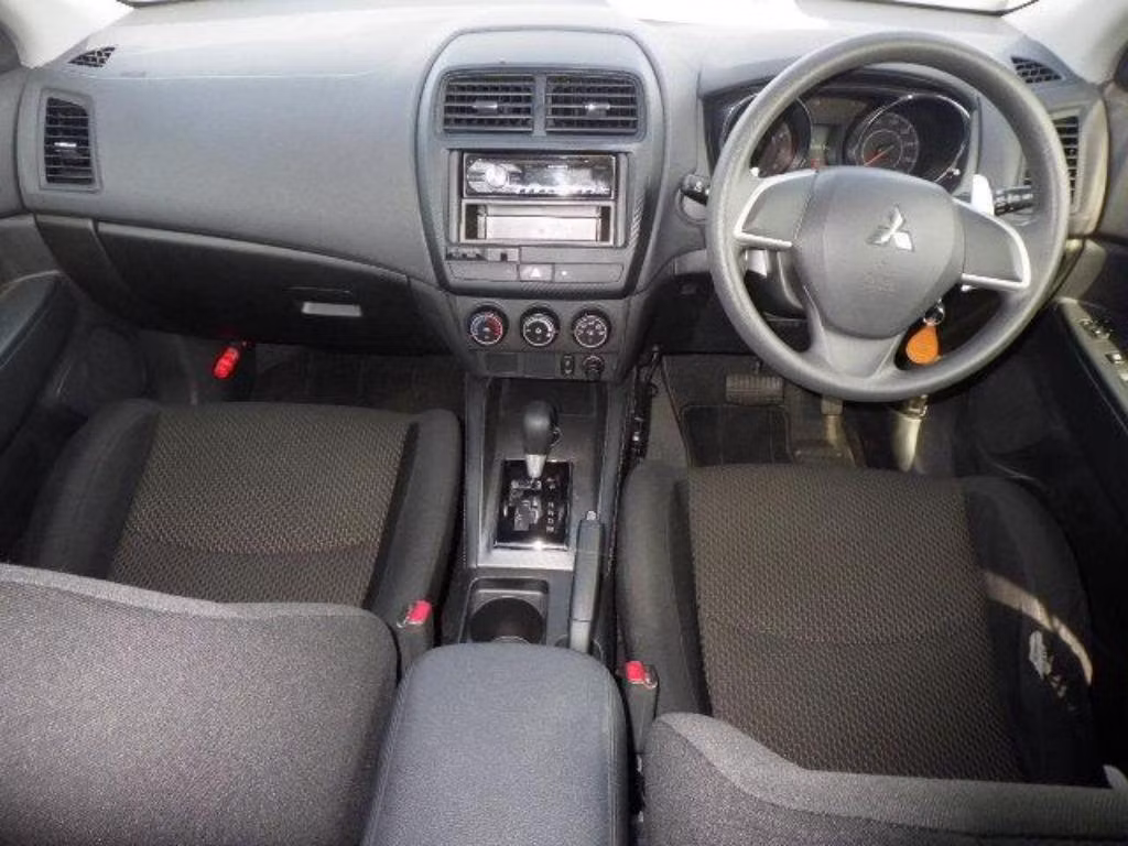 MITSUBISHI RVR