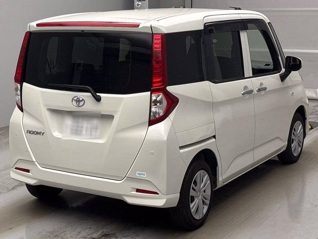 TOYOTA ROOMY