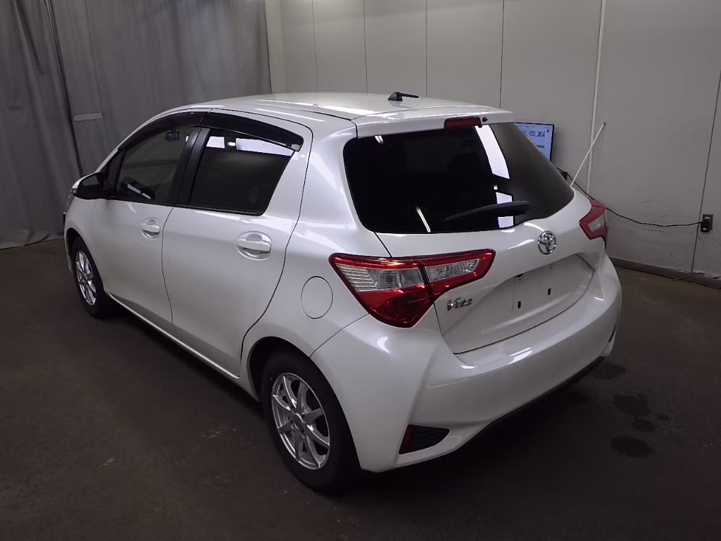 TOYOTA VITZ