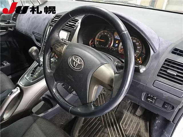 TOYOTA BLADE