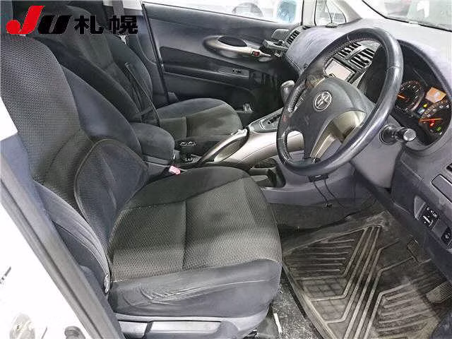 TOYOTA BLADE