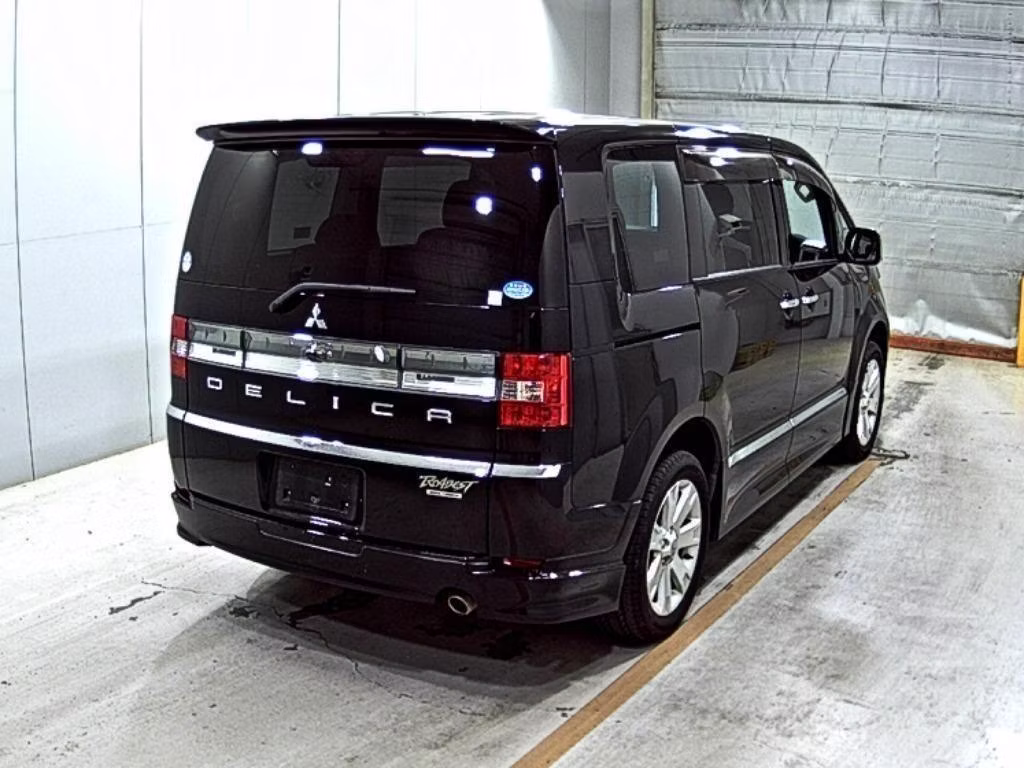 MITSUBISHI DELICA D:5
