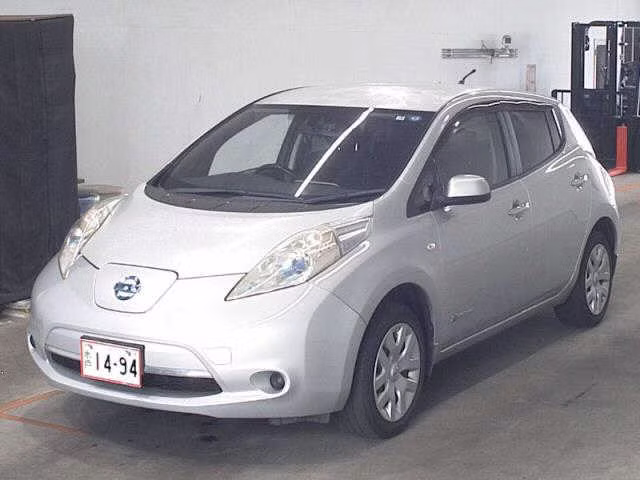 NISSAN LEAF