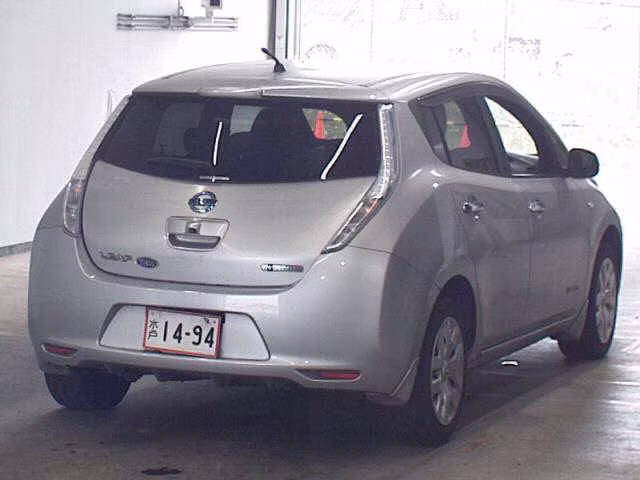 NISSAN LEAF