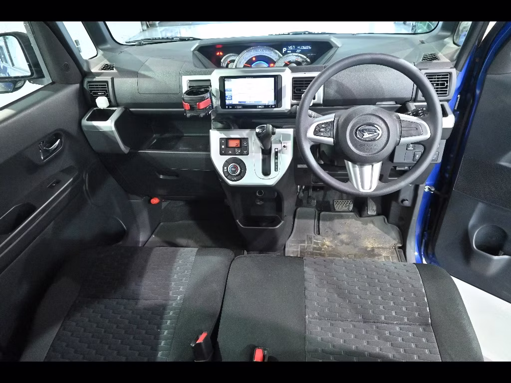 DAIHATSU WAKE