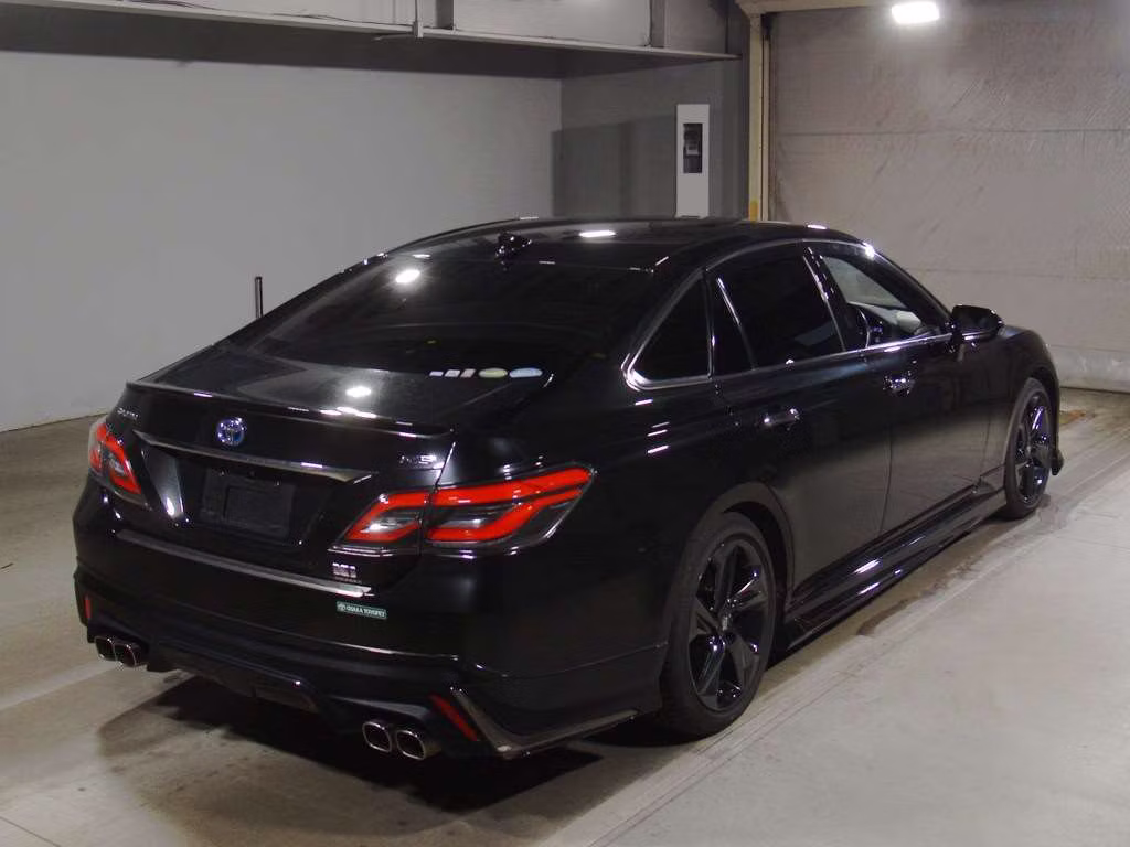 TOYOTA CROWN
