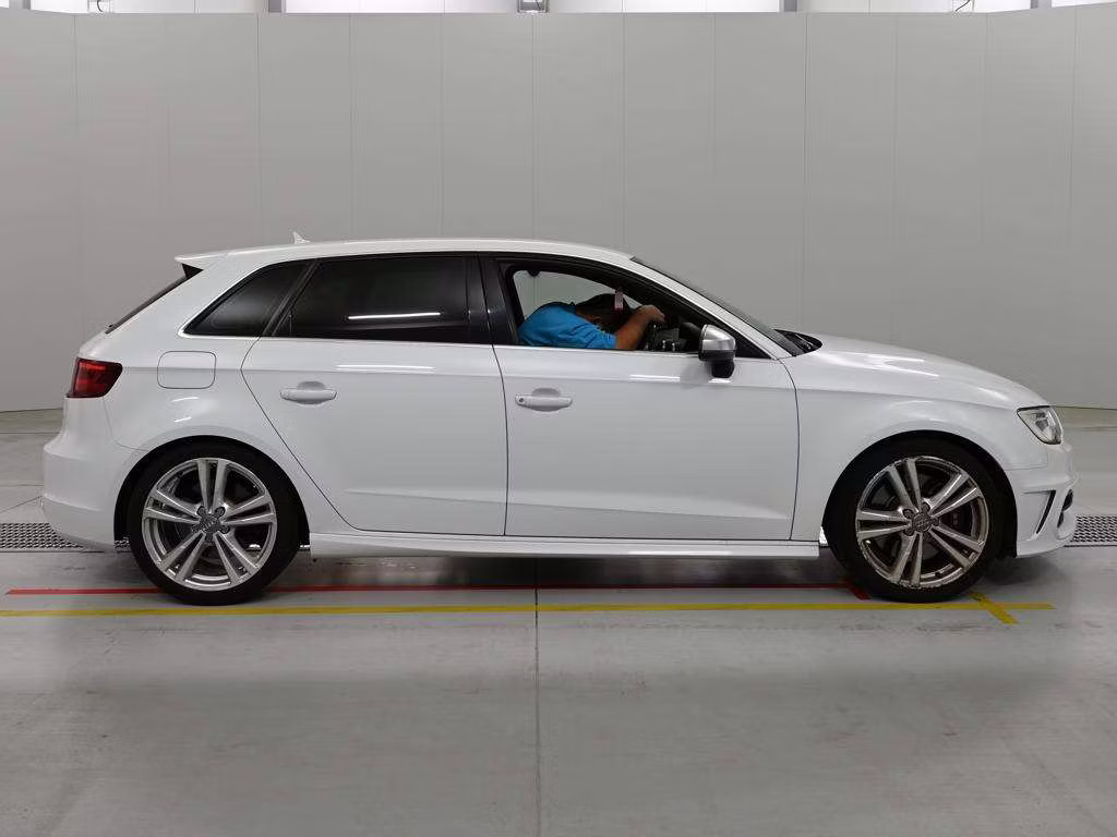 AUDI S3
