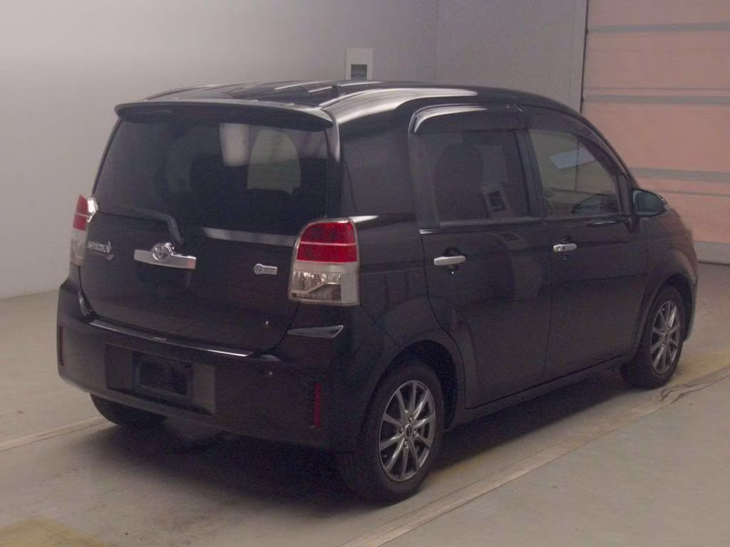 TOYOTA SPADE