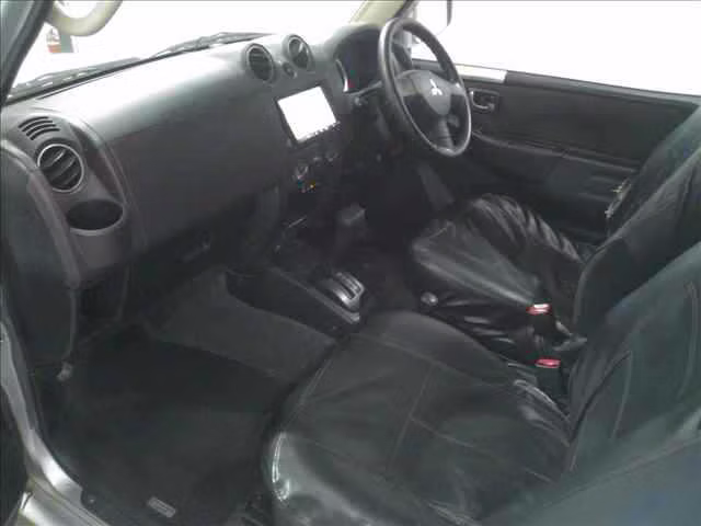 MITSUBISHI PAJERO MINI