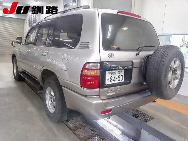TOYOTA LAND CRUISER