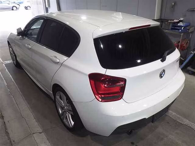 BMW 1-SERIES