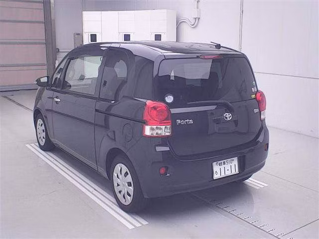 TOYOTA PORTE