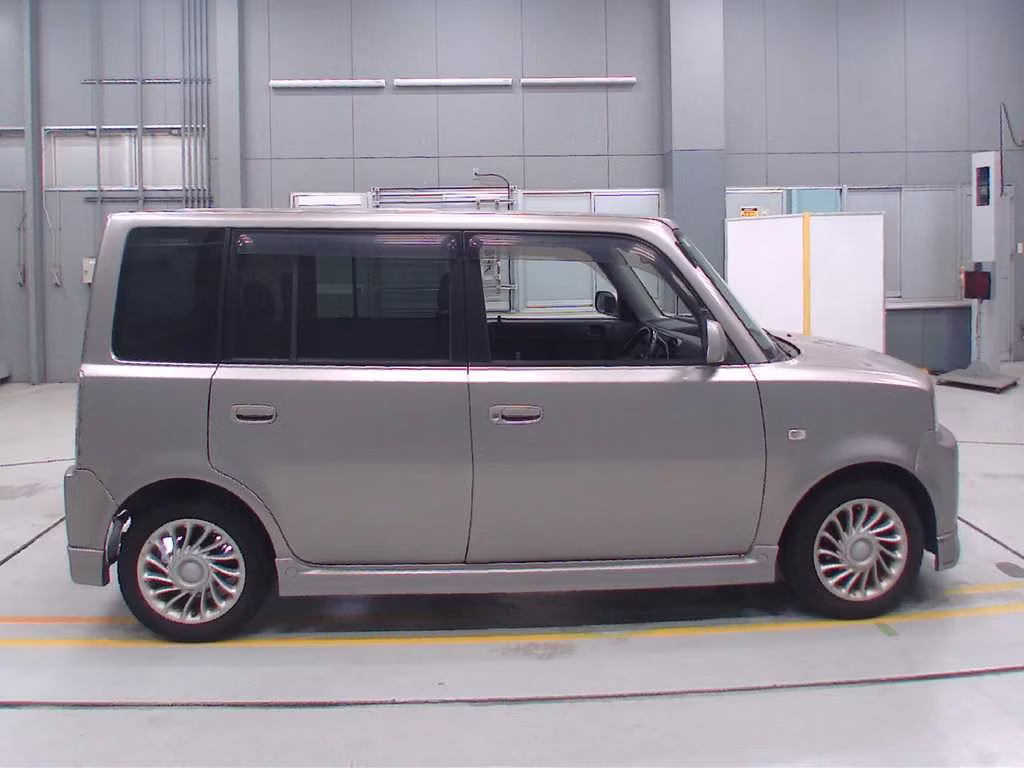 TOYOTA BB