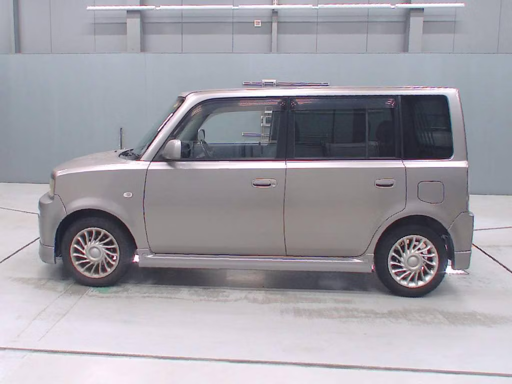 TOYOTA BB