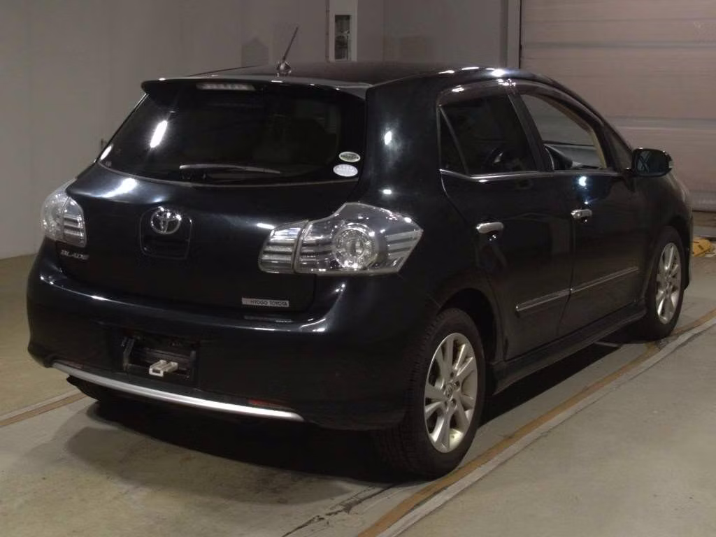 TOYOTA BLADE