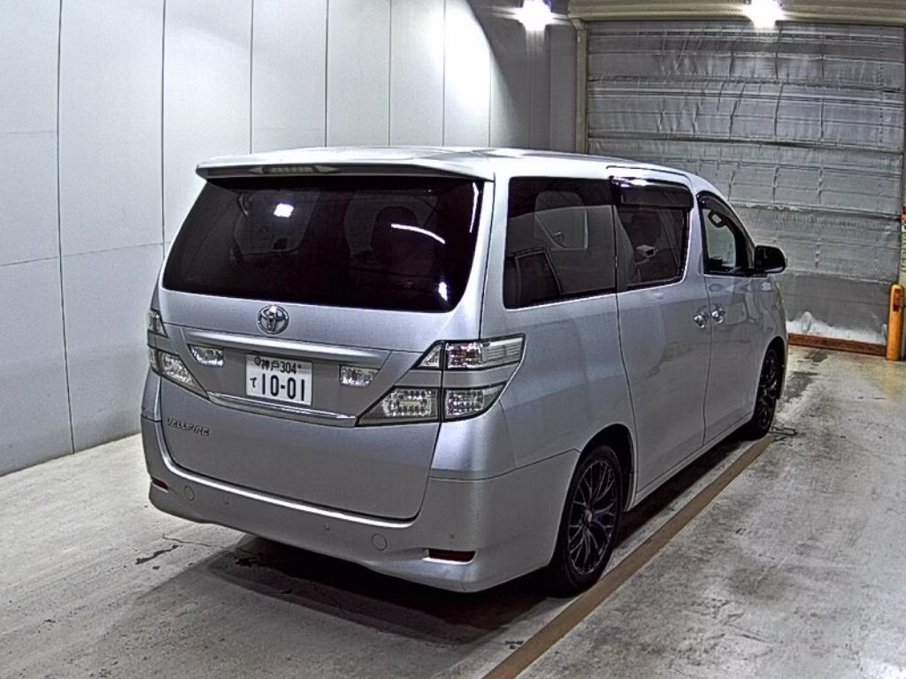 TOYOTA VELLFIRE