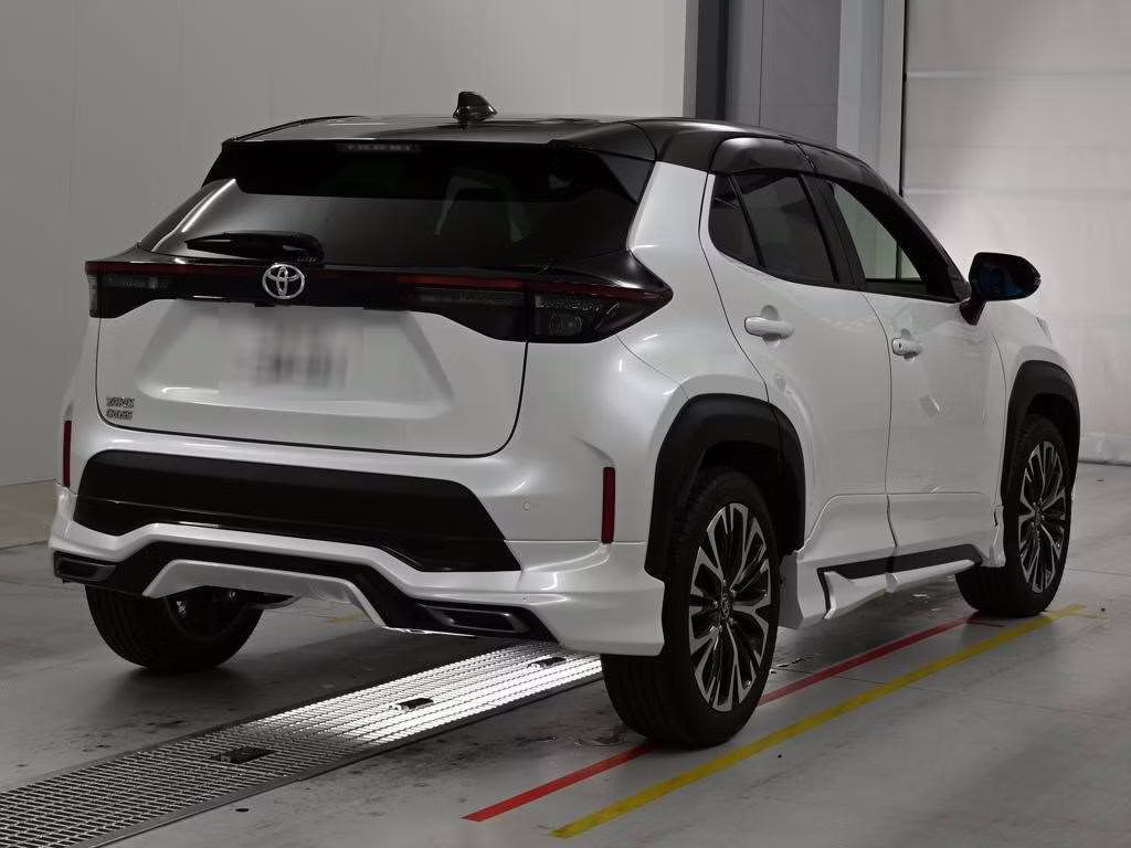 TOYOTA YARIS CROSS