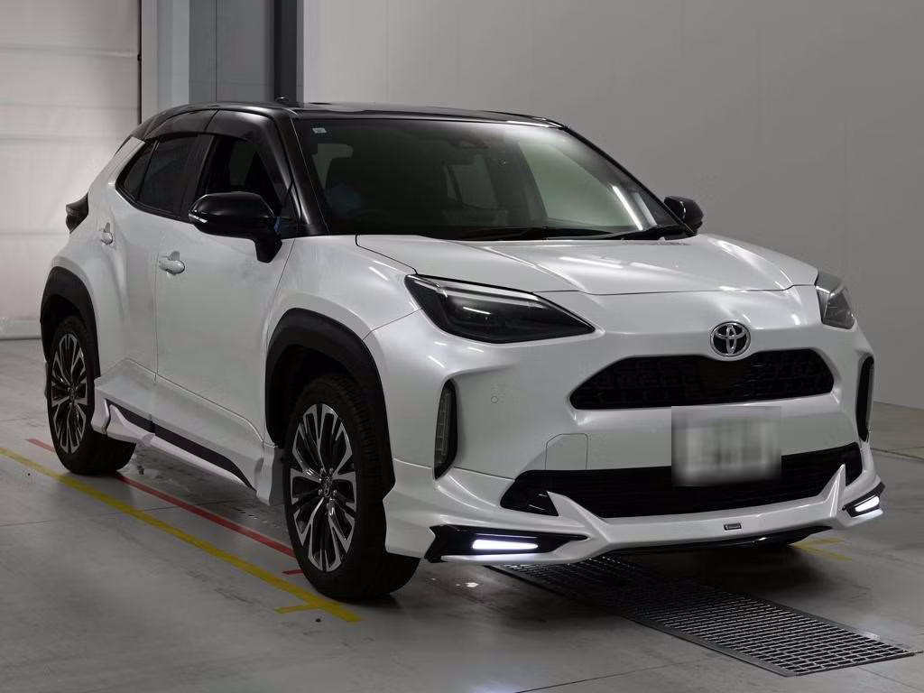 TOYOTA YARIS CROSS