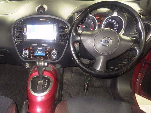 NISSAN JUKE