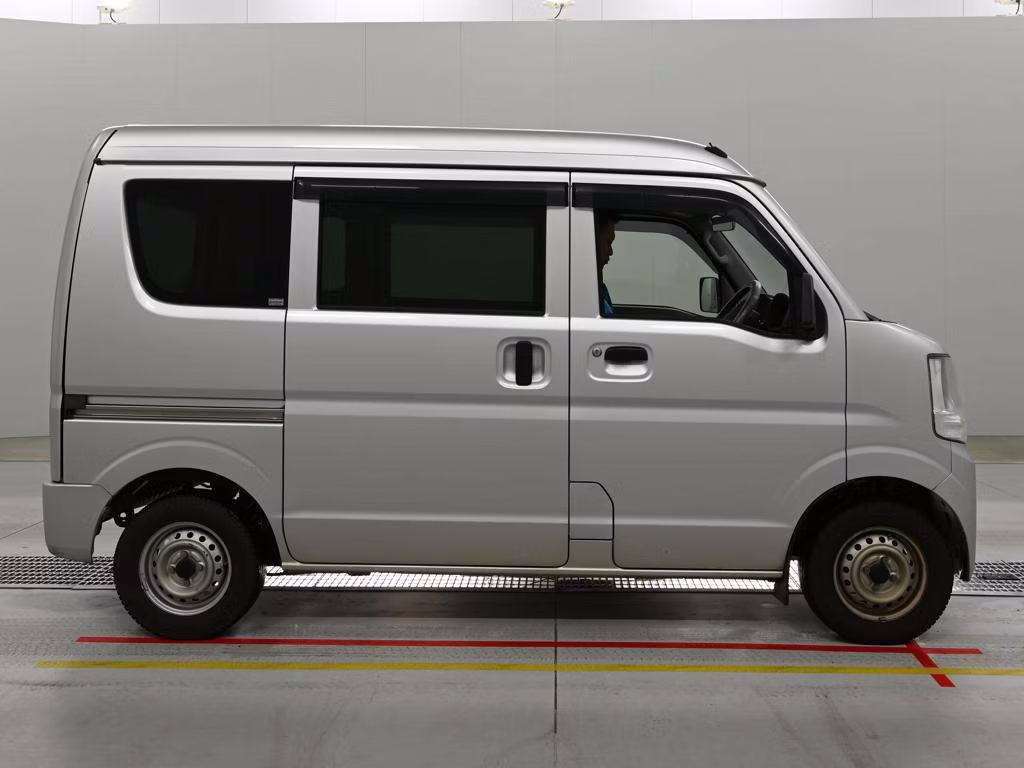 MITSUBISHI MINICAB