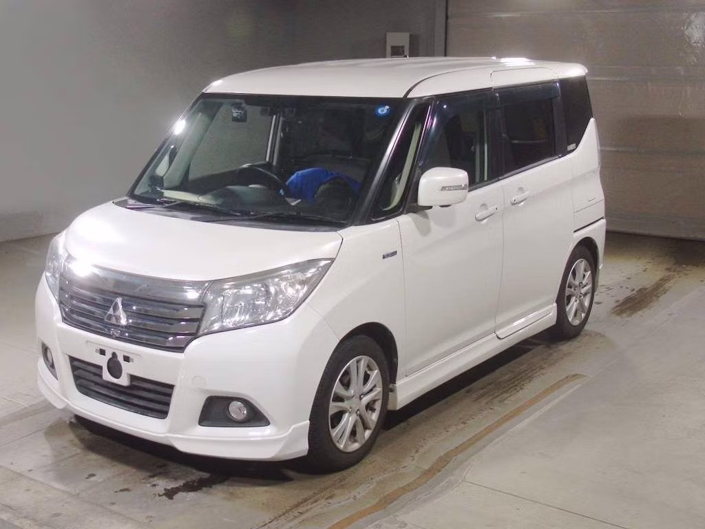 MITSUBISHI DELICA D:2