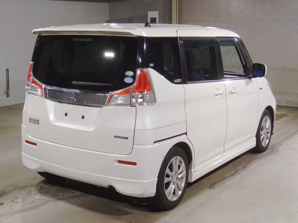 MITSUBISHI DELICA D:2