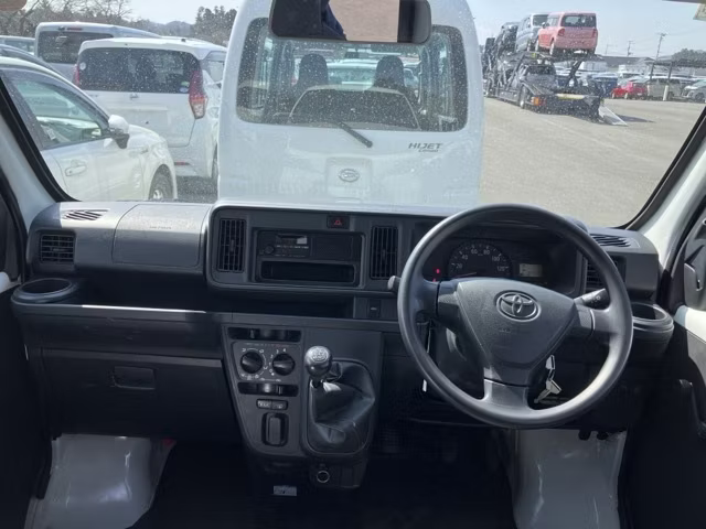 TOYOTA PIXIS VAN