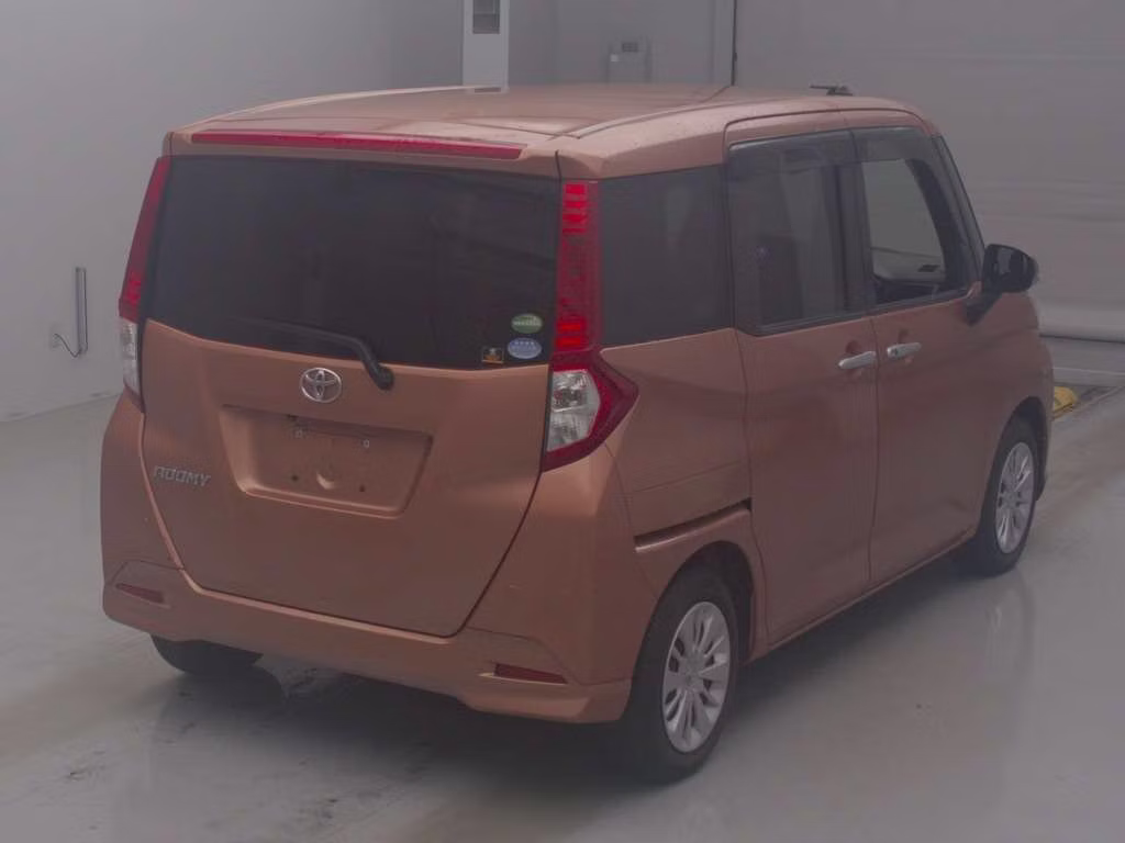 TOYOTA ROOMY