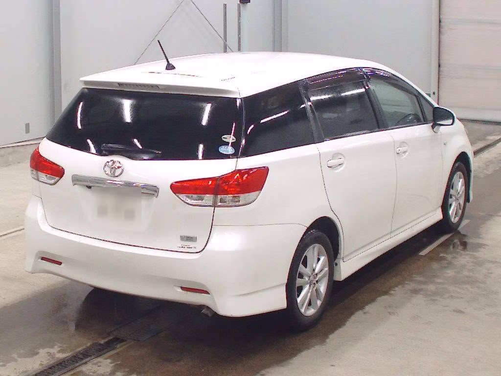 TOYOTA WISH