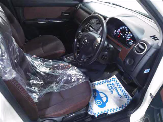 MAZDA VERISA