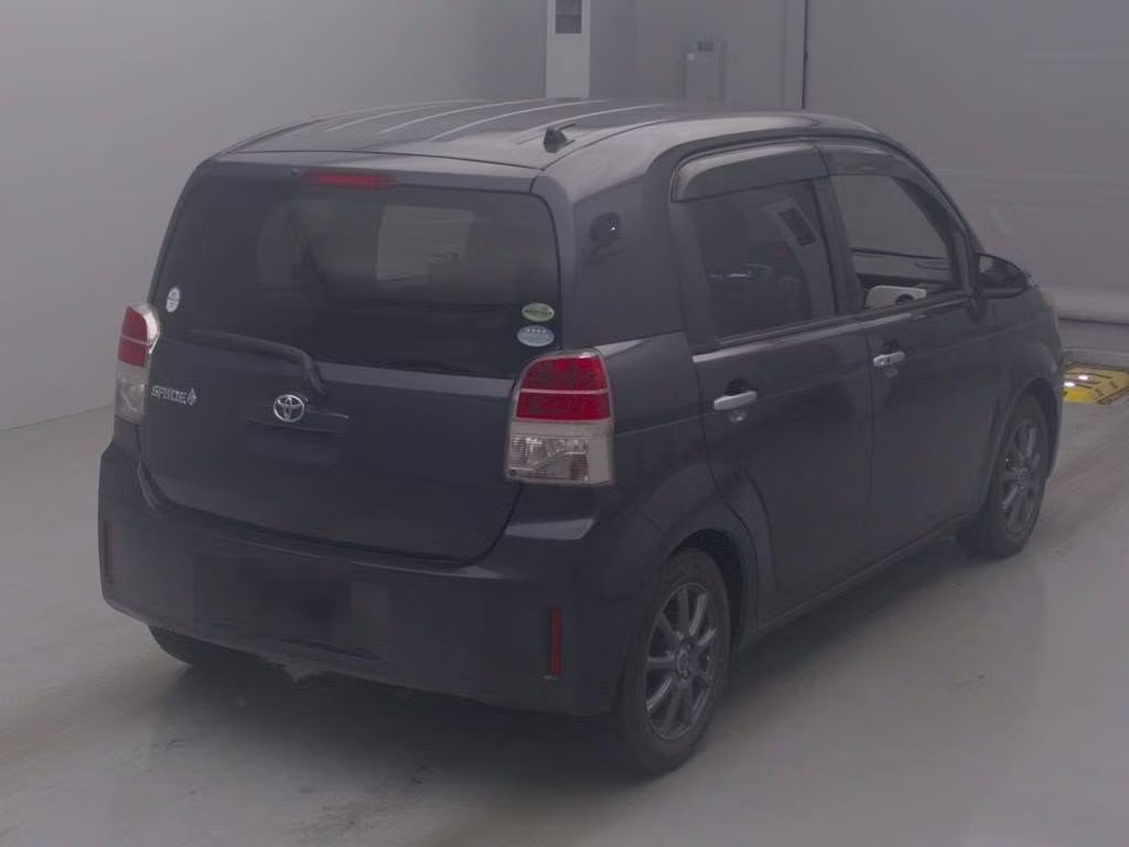 TOYOTA SPADE