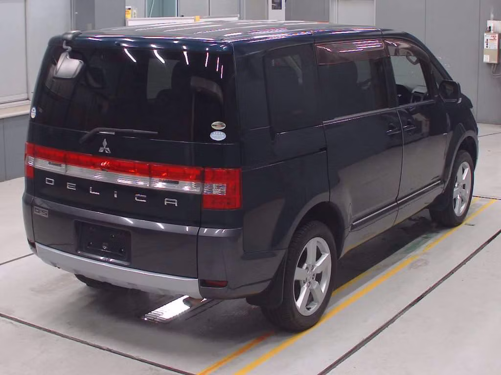 MITSUBISHI DELICA D:5