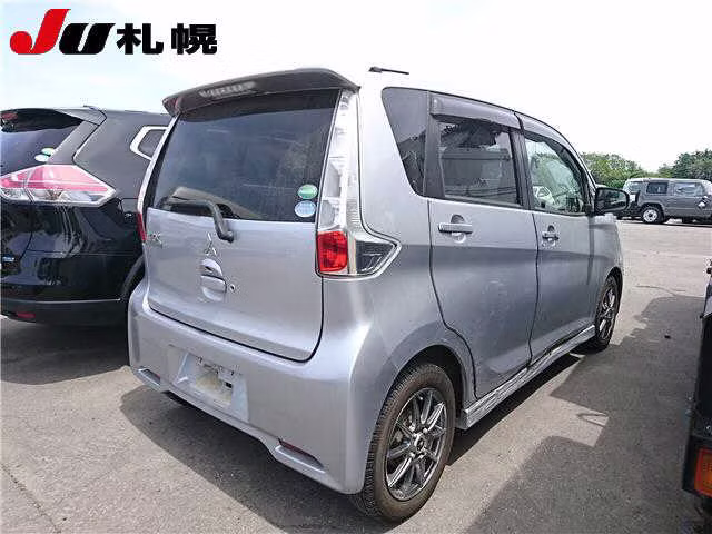 MITSUBISHI EK CUSTOM