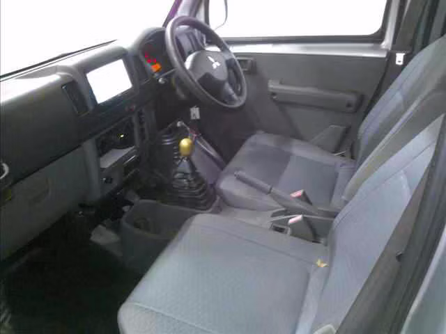 MITSUBISHI MINICAB