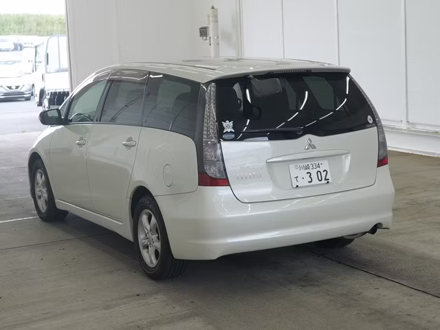 MITSUBISHI GRANDIS
