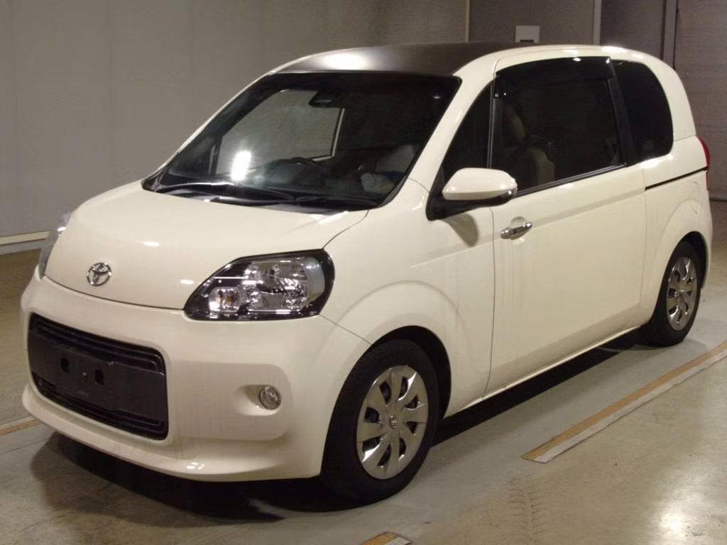 TOYOTA PORTE